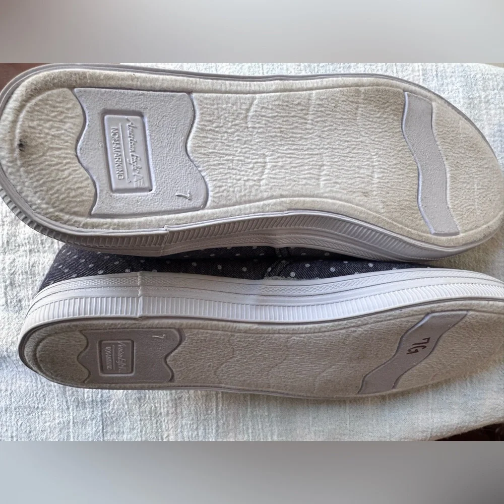 American Eagle Outfitters Navy with White Polka Dots Canvas Sneakers size 7